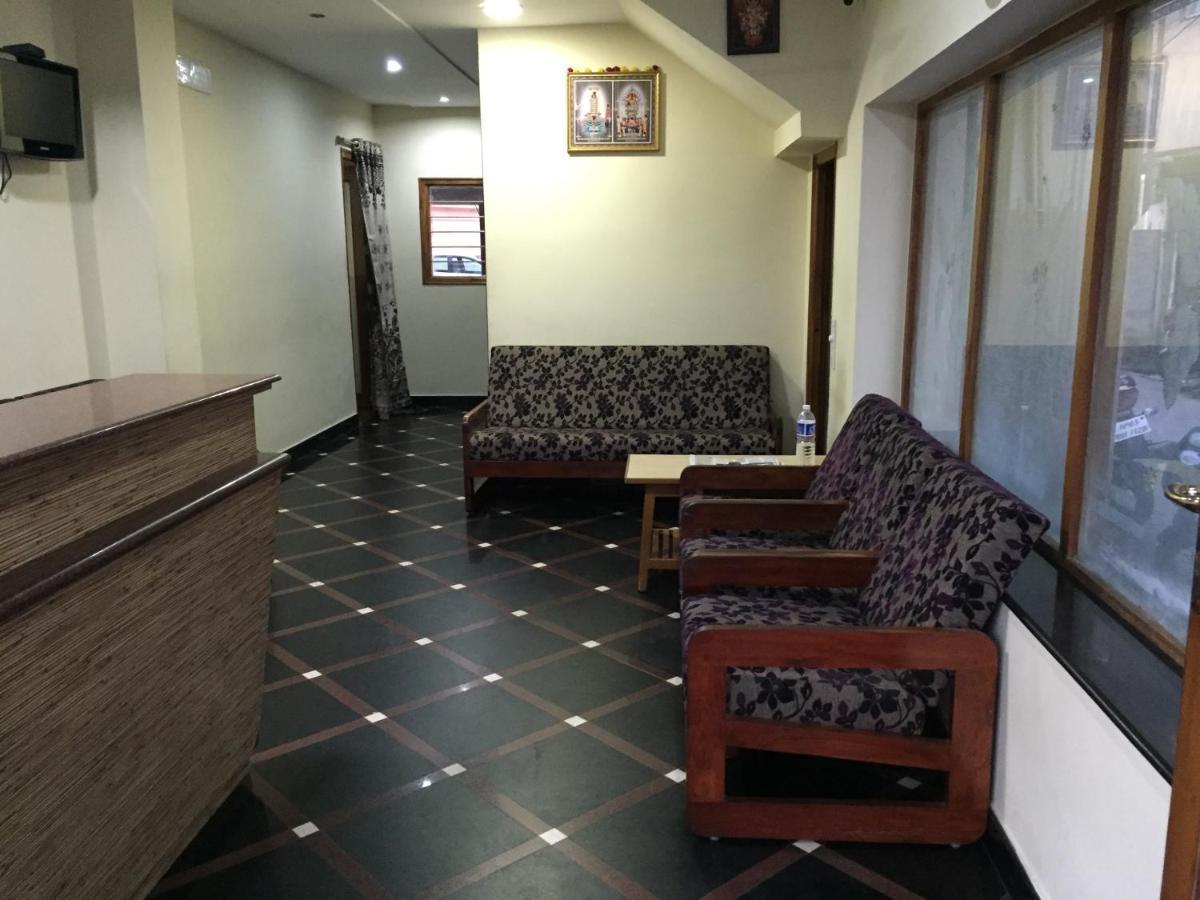 Hotel Suprabath Towers Tirupati Bagian luar foto
